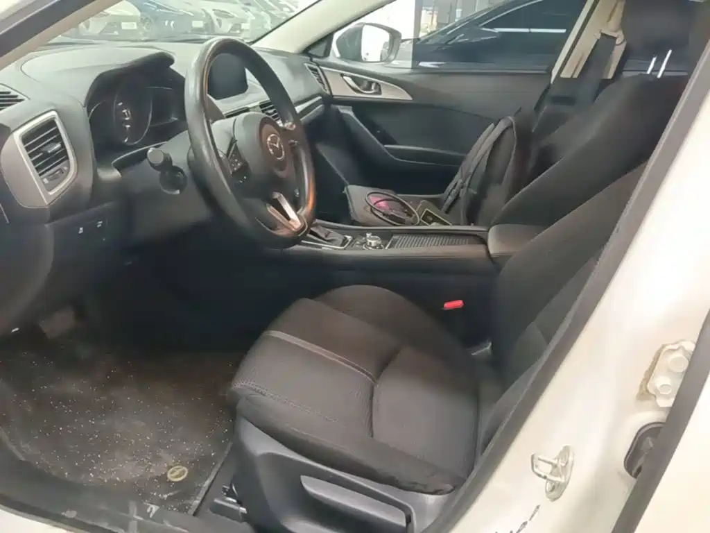 Mazda 3 Axela — миниатюра 11