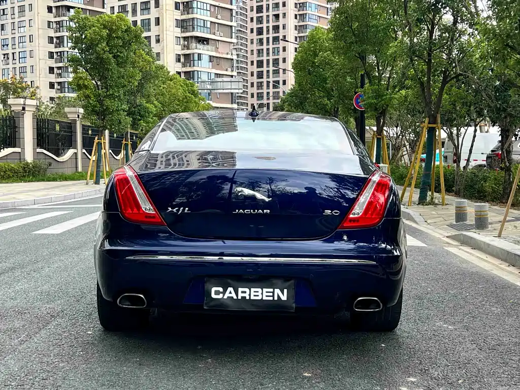 Jaguar XJ — миниатюра 6