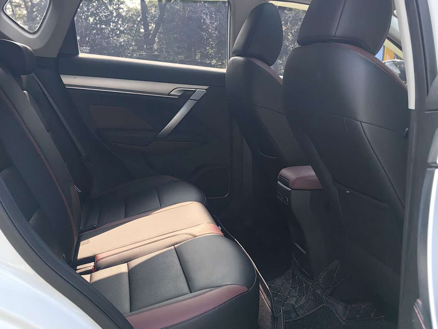 Geely Binyue 1.4 л 2022 г. Белый, пробег 49000 км