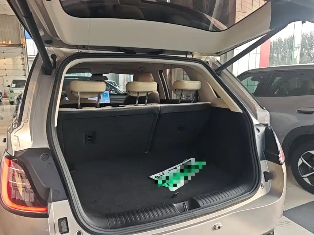 Baojun Yunduo — миниатюра 19