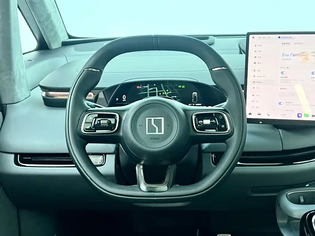 Zeekr MIX — миниатюра 11