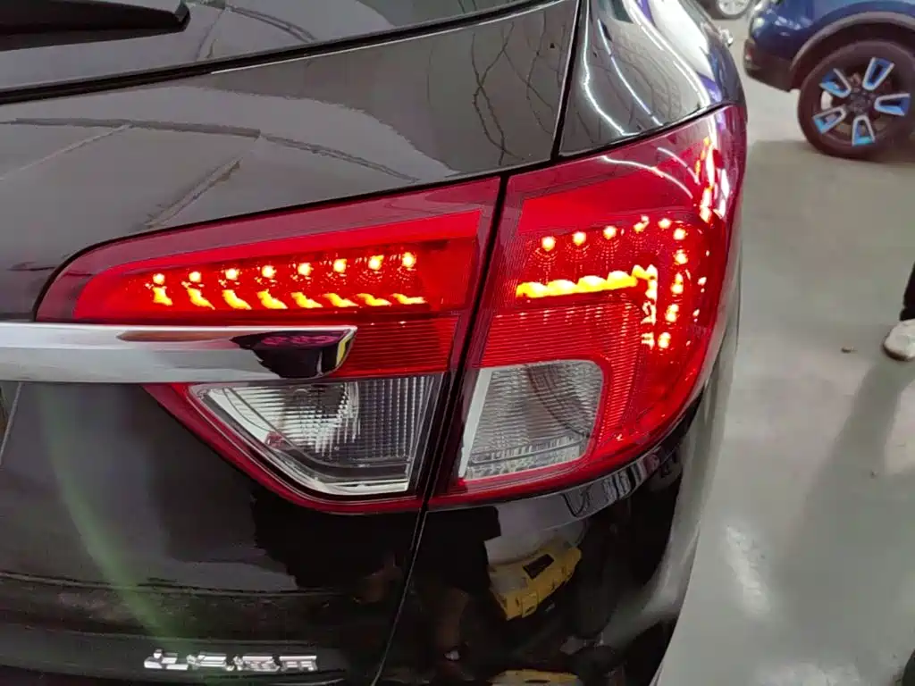 Buick Envision Plus — миниатюра 8