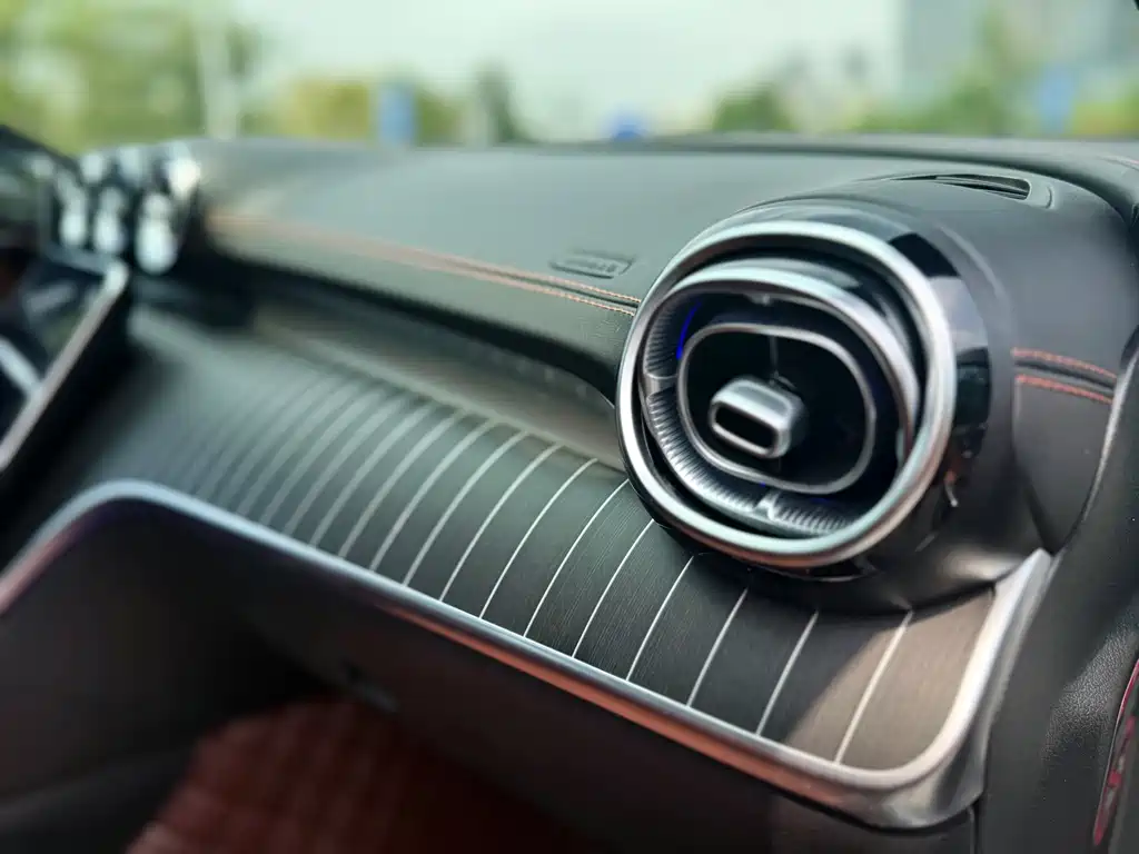 Mercedes-Benz C-Class — миниатюра 21