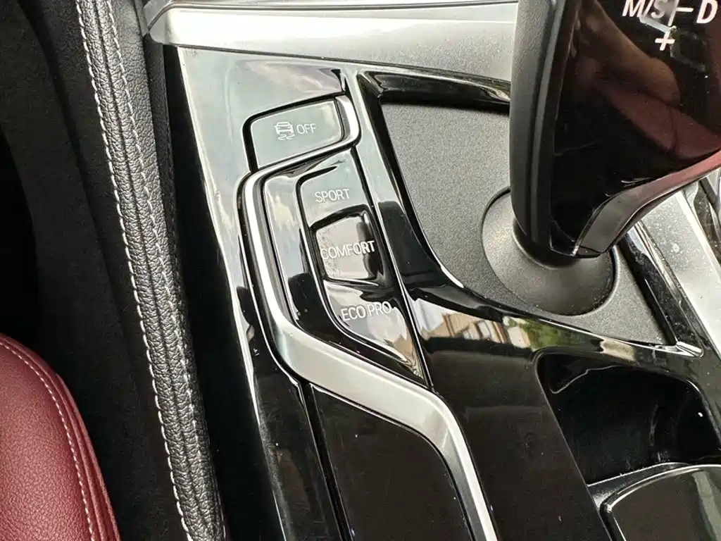BMW 5 Series — миниатюра 23