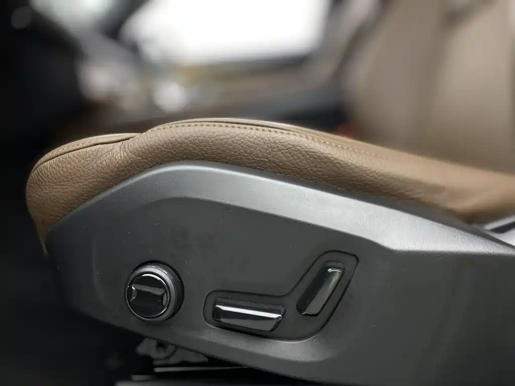 Volvo XC90 — миниатюра 25