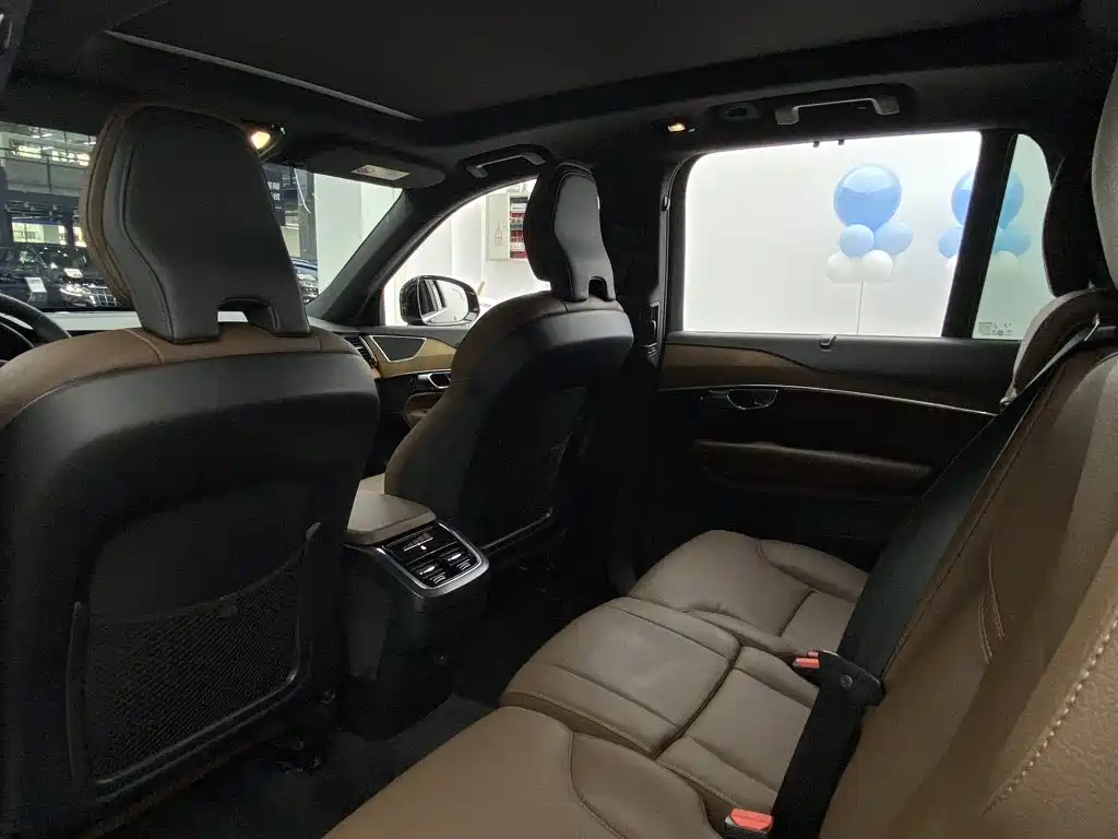 Volvo XC90 — миниатюра 26