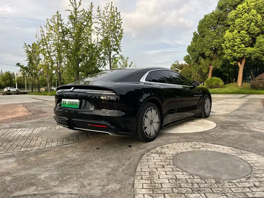 Yangwang Yangwang U7 — миниатюра 8