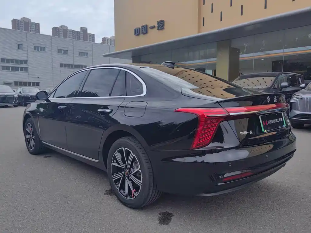 Hongqi H5 PHEV 2025 130