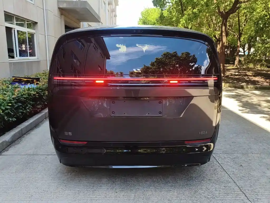 Li Auto Li MEGA — миниатюра 6