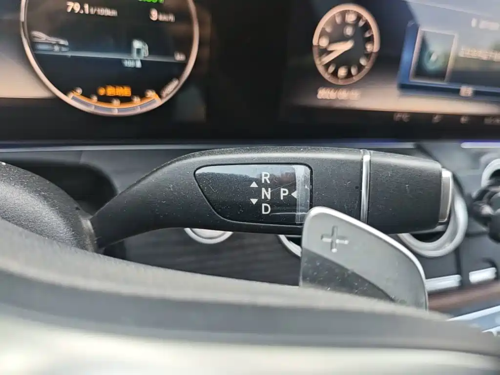 Mercedes-Benz E-Class — миниатюра 14