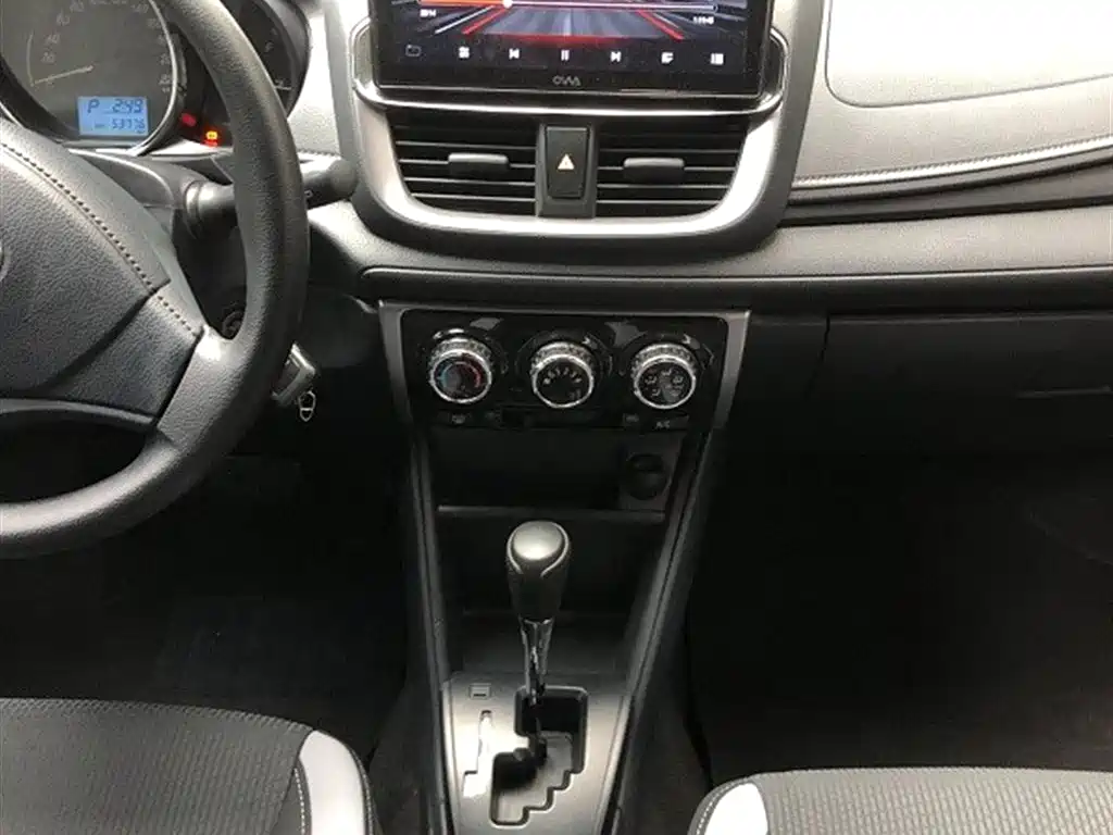 TOYOTA YARIS L ZHIXUAN