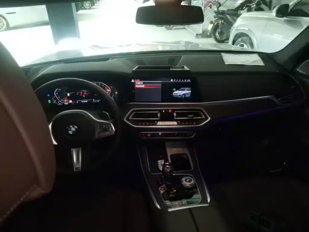 BMW X5 2022 xDrive 40Li M Sport