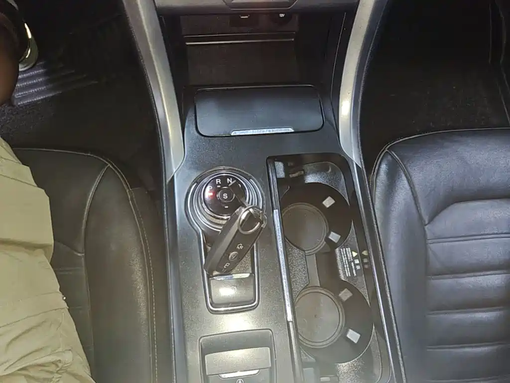 Ford Mondeo — миниатюра 14
