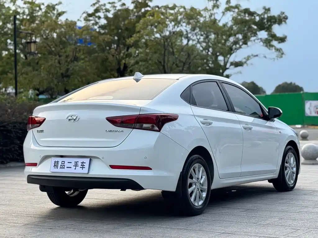 Hyundai Verna — миниатюра 8