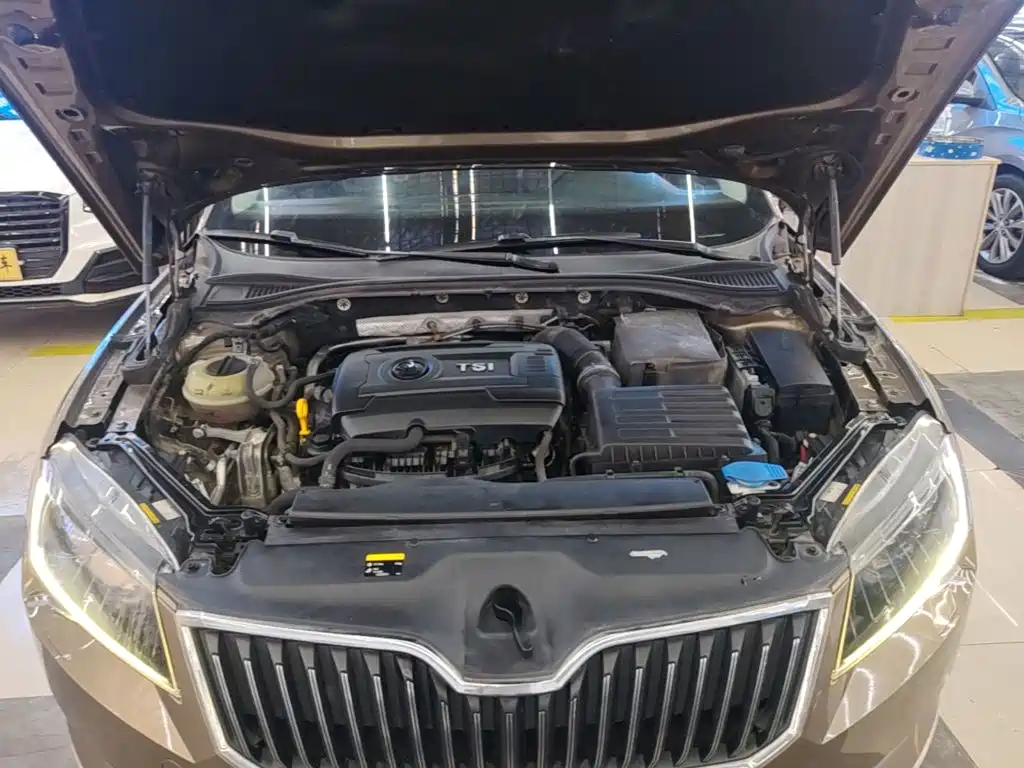 Skoda Superb — миниатюра 20