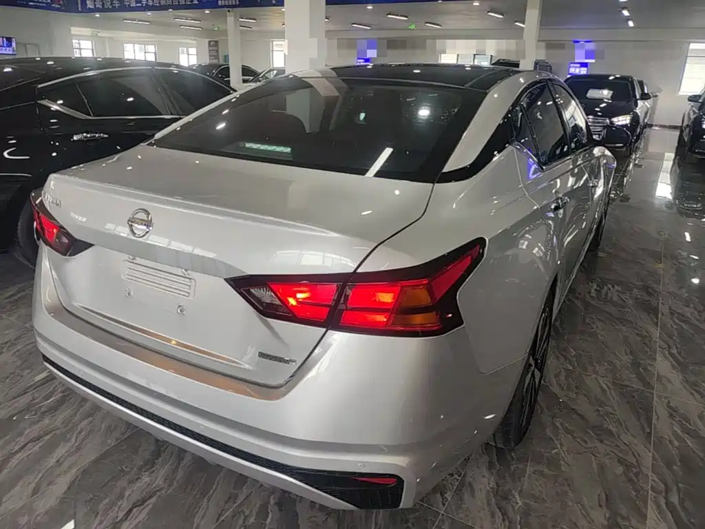 Nissan Teana — миниатюра 7