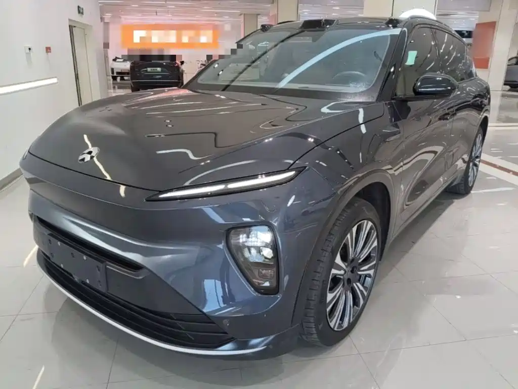 NIO ES8