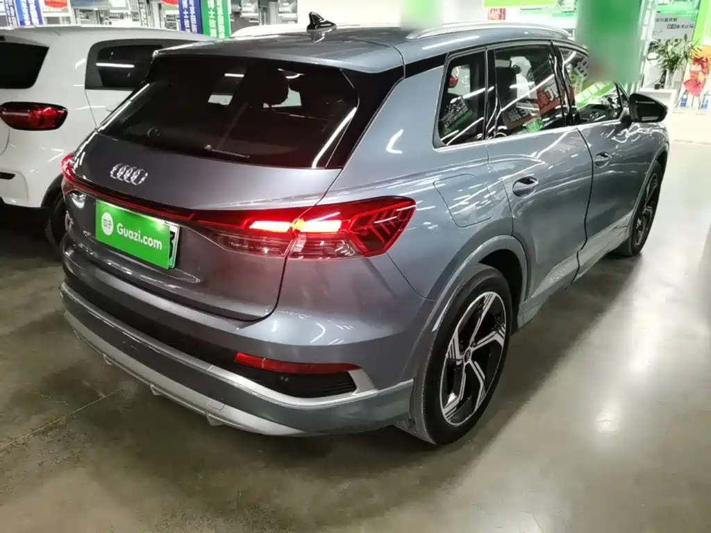 Audi Q4 e-tron — миниатюра 7