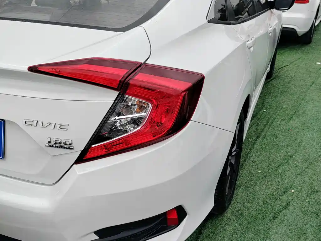 Honda Civic — миниатюра 6