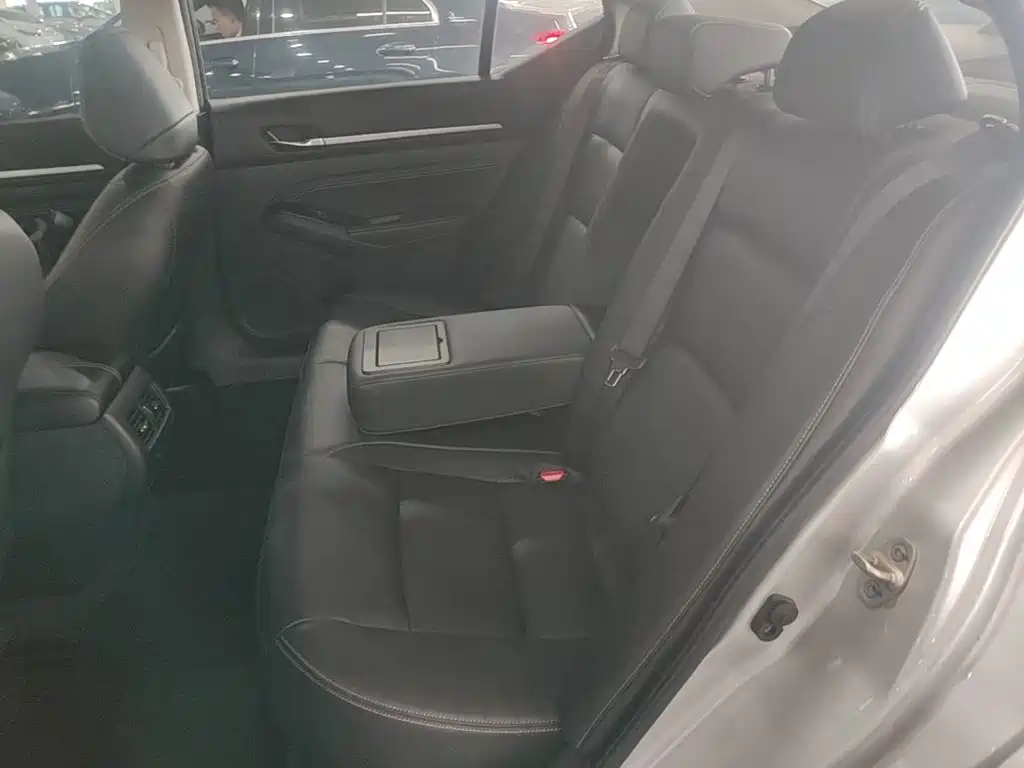 Nissan Teana — миниатюра 17