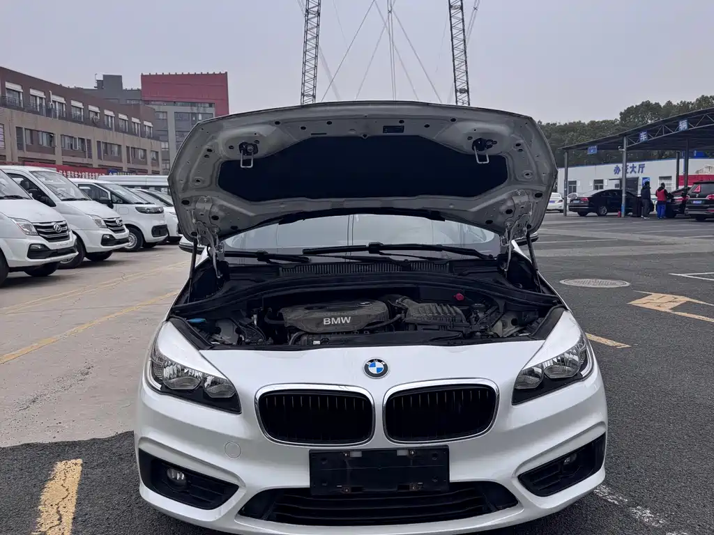 BMW 2 Series Active Tourer — миниатюра 16