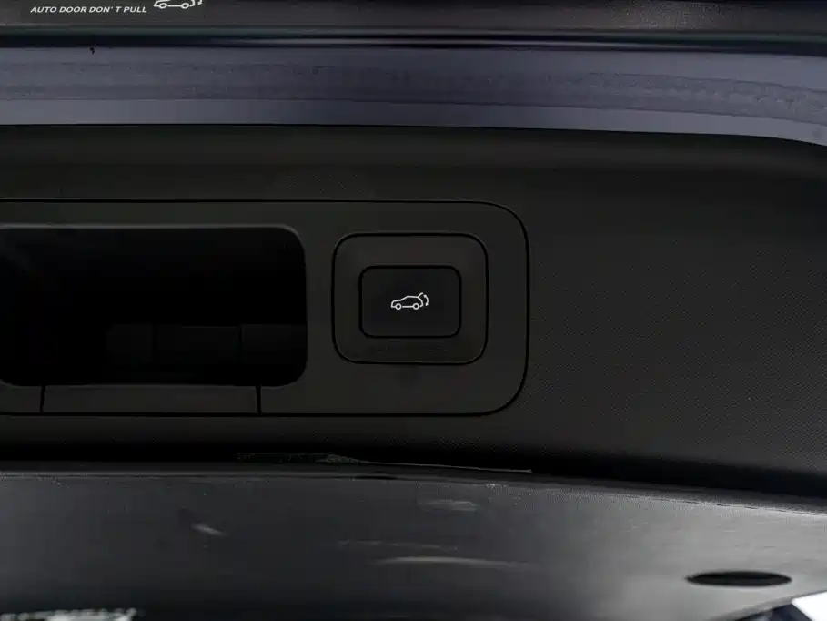 GAC Motor 传祺E8 PHEV — миниатюра 10