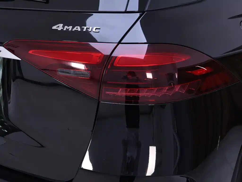 Mercedes-Benz GLE (Import) — миниатюра 9
