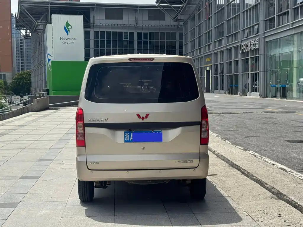 Wuling Hongguang V — миниатюра 5