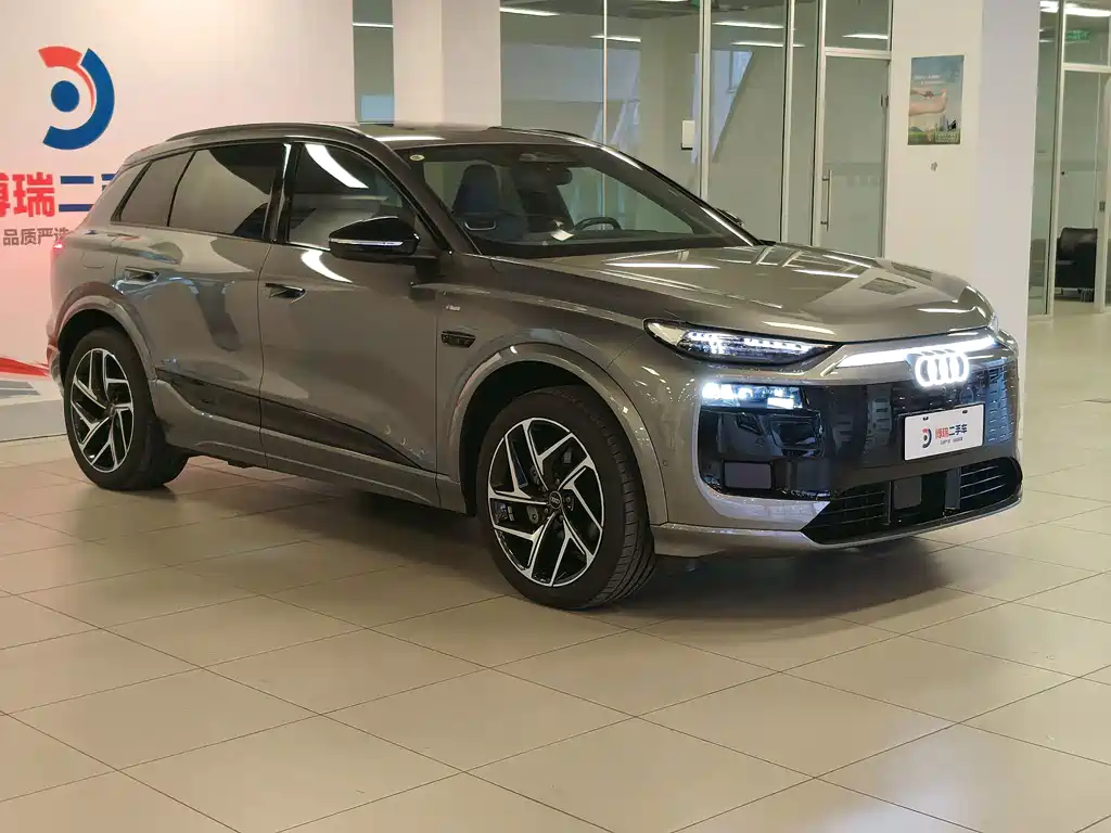 Audi Q6L e-tron — миниатюра 3