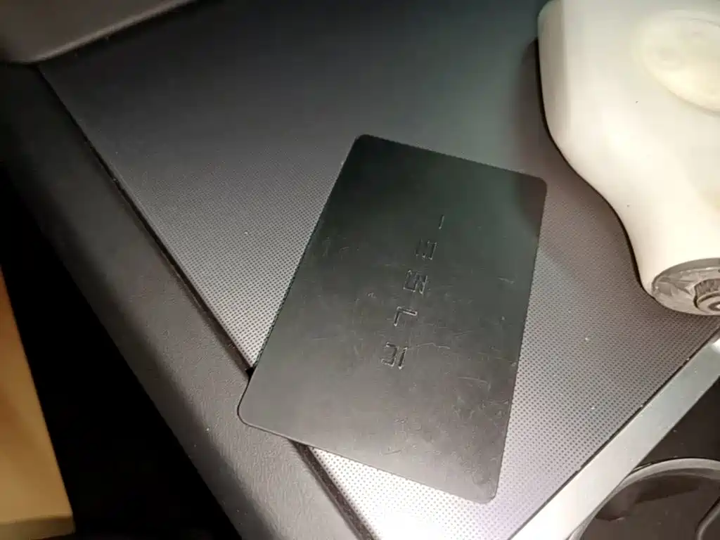 Tesla Model 3 — миниатюра 9