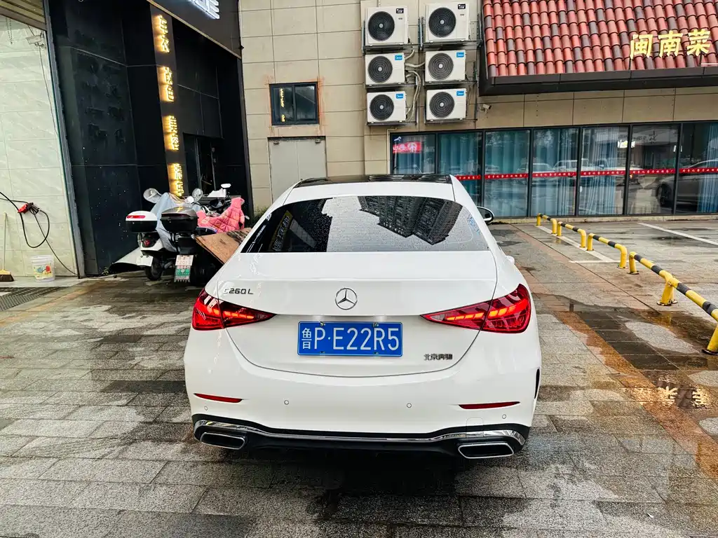 Mercedes-Benz C-Class — миниатюра 8