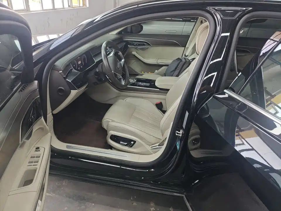 Audi A8 — миниатюра 2