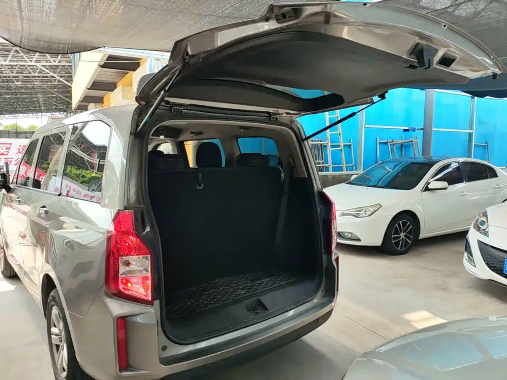Wuling Hongguang PLUS — миниатюра 19