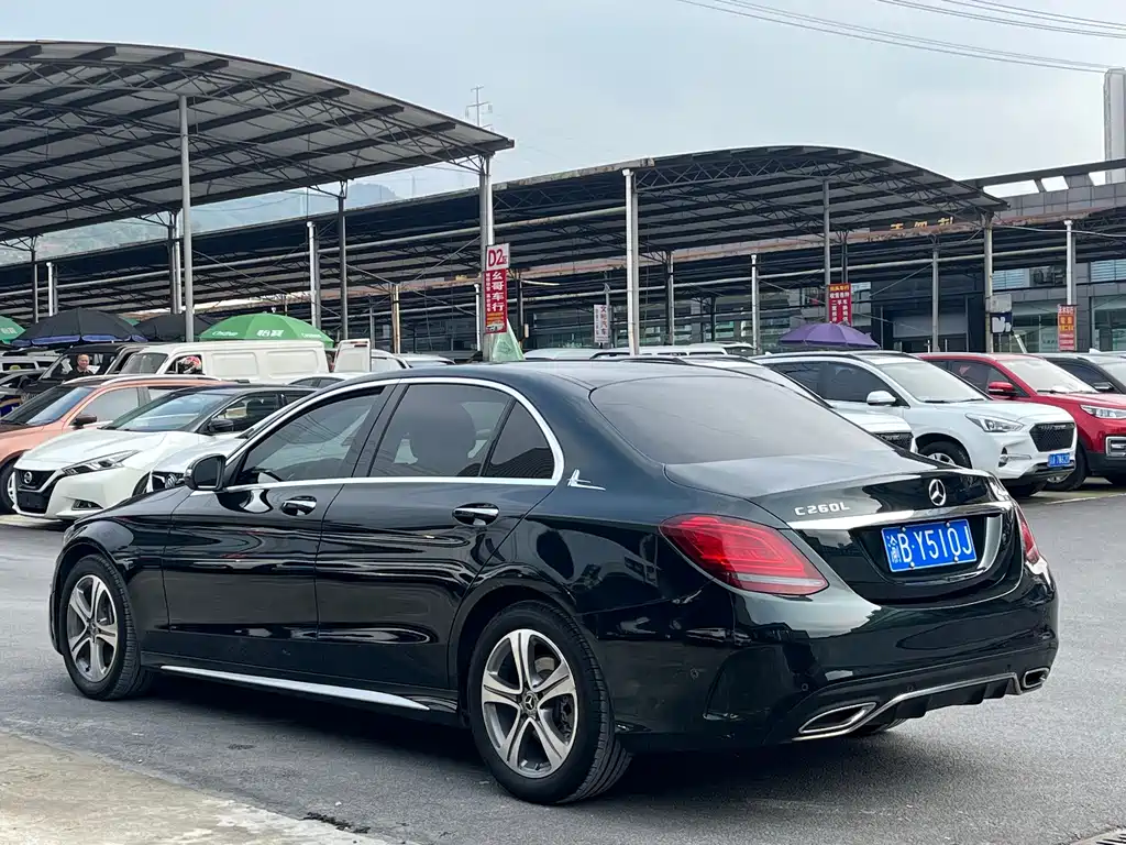 Mercedes-Benz C-Class — миниатюра 6