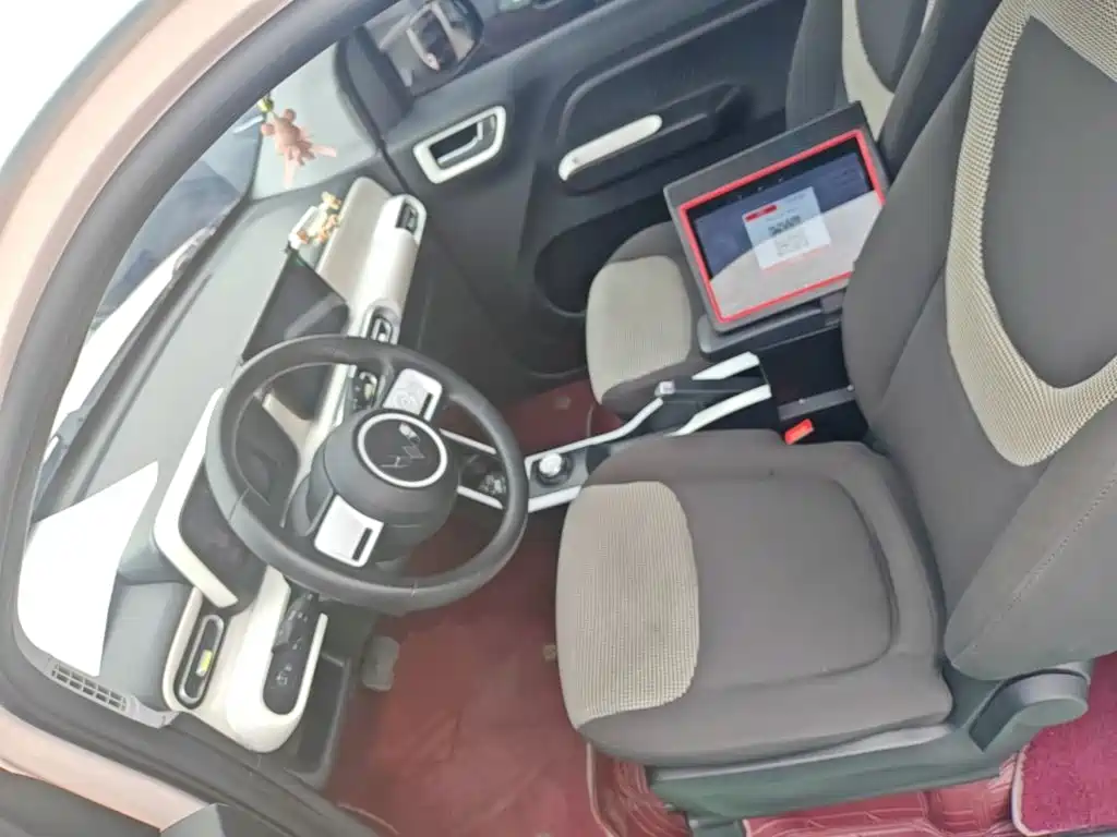 Wuling MINIEV — миниатюра 15