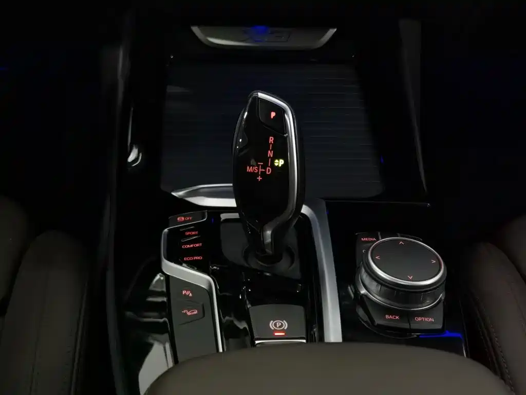 BMW X3 — миниатюра 13