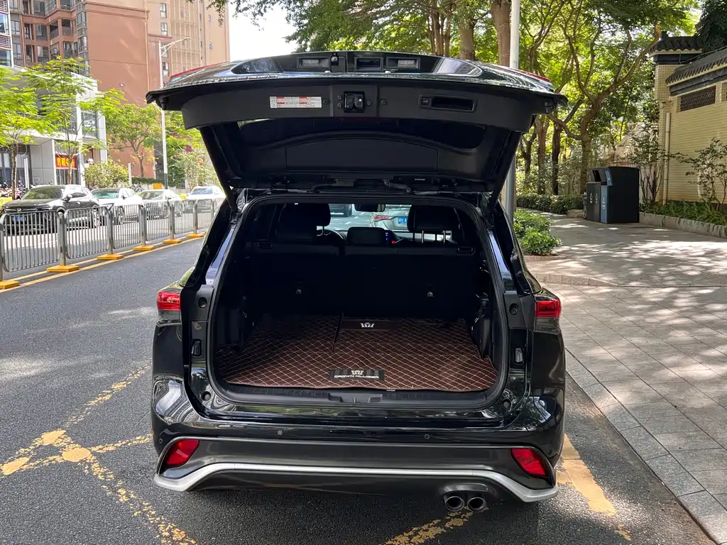 Toyota Crown Kluger 2022 2.5L HEV Luxury