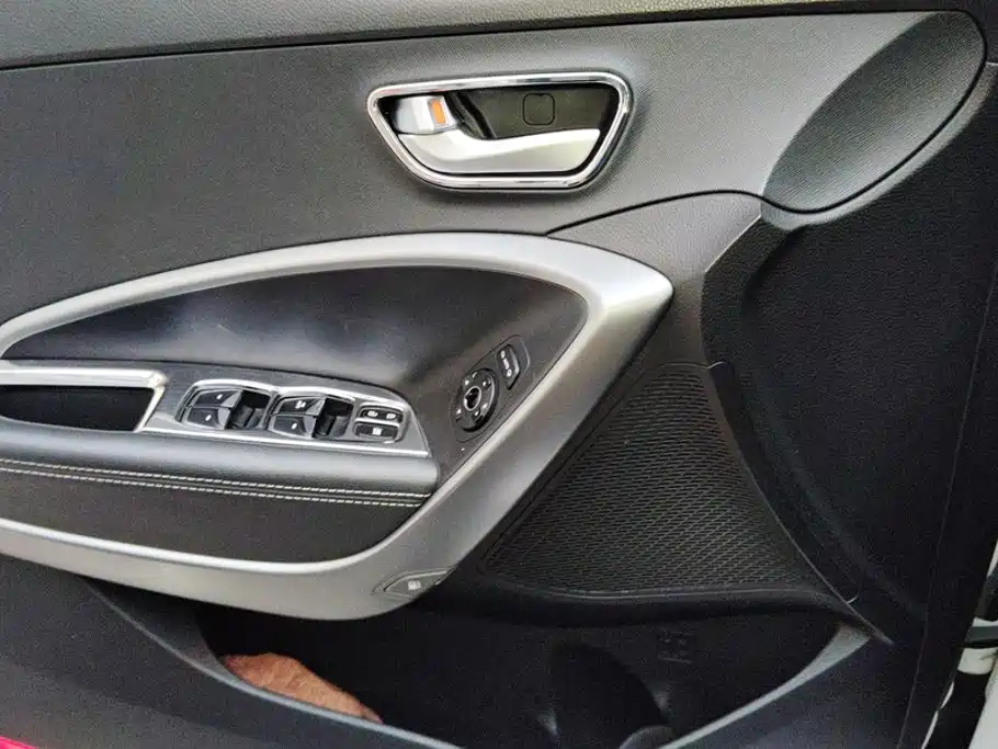 Hyundai Santa Fe — миниатюра 7