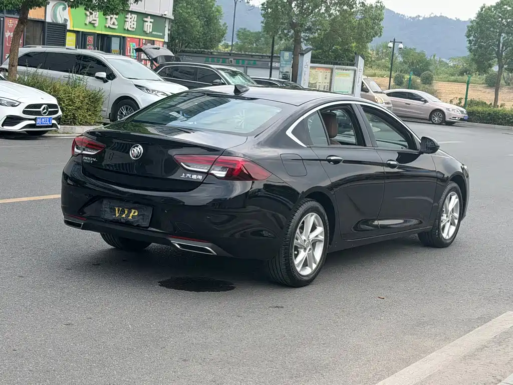 Buick Regal — миниатюра 4