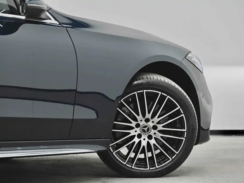 Mercedes-Benz C-Class — миниатюра 10