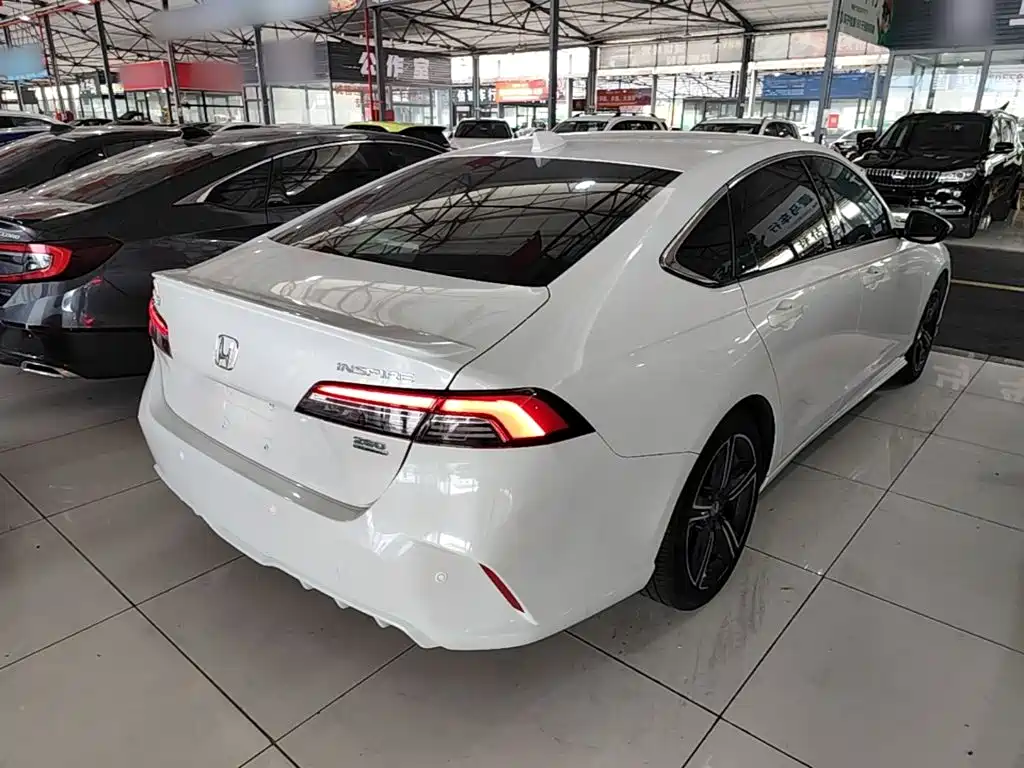 Honda Inspire — миниатюра 7