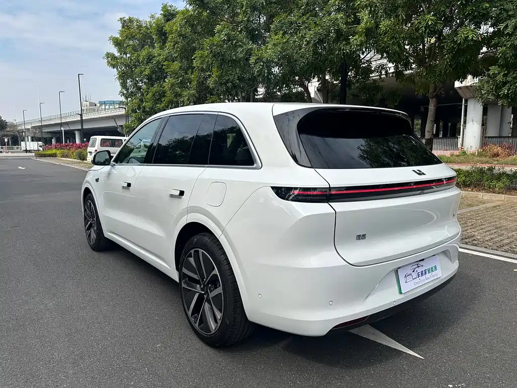 Li Auto IDEAL L6
