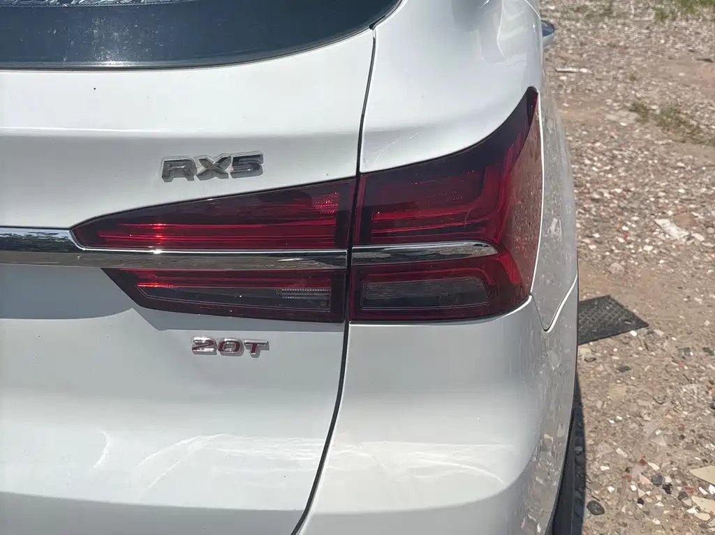 Roewe RX5 — миниатюра 6