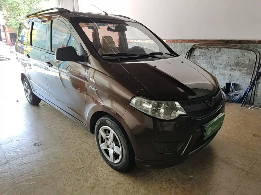 Wuling Hongguang — миниатюра 4