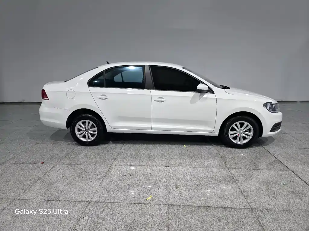 Volkswagen Santana — миниатюра 3