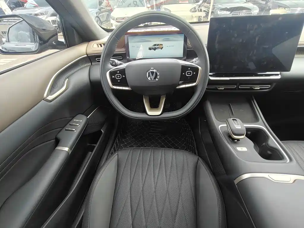 Changan Eado — миниатюра 5