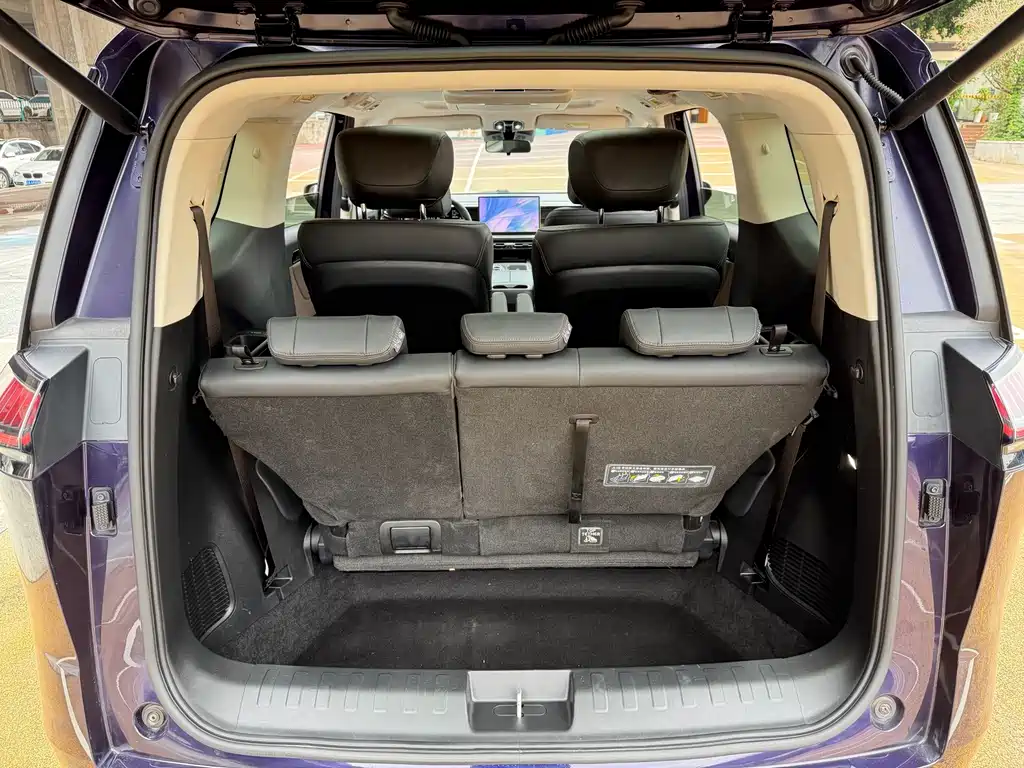 GAC Motor Trumpchi E8 PHEV — миниатюра 16