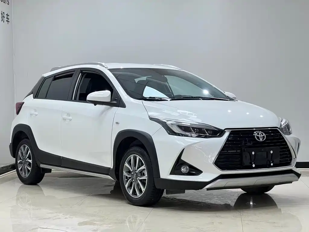 Toyota Yaris L — миниатюра 3