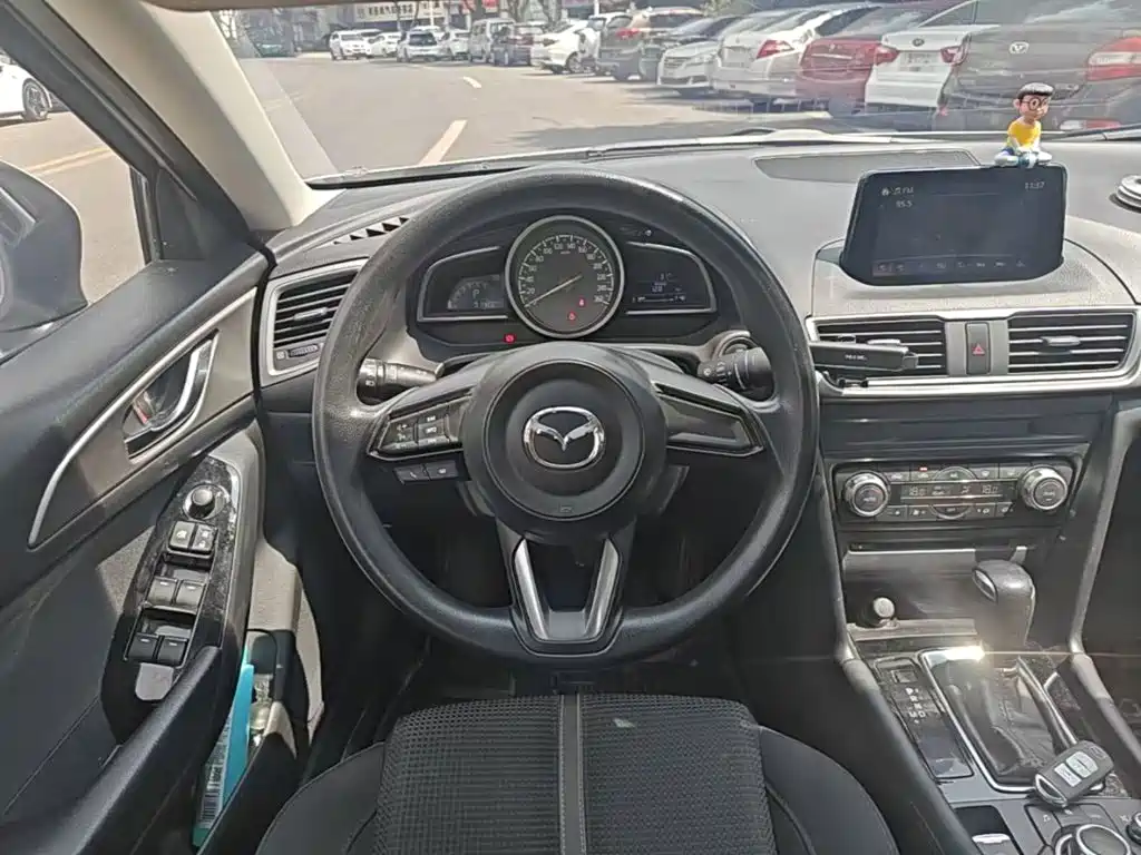 Mazda 3 Axela — миниатюра 11