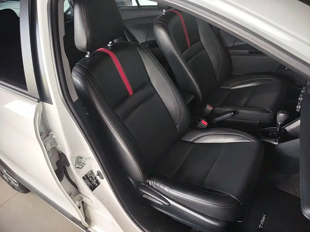 Toyota Yaris L — миниатюра 25